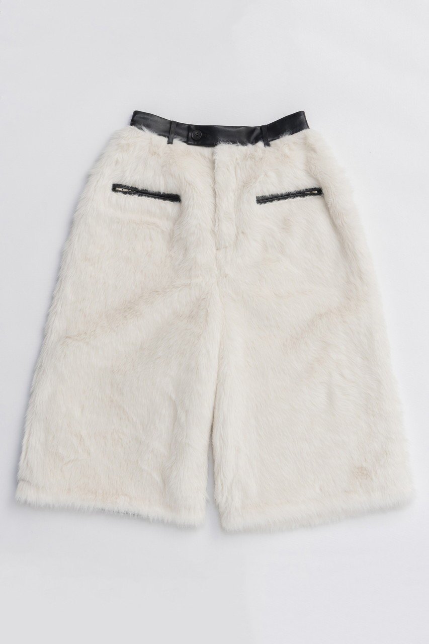 【メゾンスペシャル/MAISON SPECIAL】のLeather And Fur Combination Shorts/レザーファーハーフパンツ インテリア・キッズ・メンズ・レディースファッション・服の通販 founy(ファニー) 　ファッション　Fashion　レディースファッション　Fashion for Women　パンツ　Pants & Trousers　ショートパンツ・ハーフパンツ　High-Waisted & Relaxed Shorts　ショート　Short, Short Length　シンプル　Simple, Minimal　ハーフ　Half, Half-Length　フェイクファー　Faux Fur, Imitation Fur　フェイクレザー　Faux Leather, PU Leather　フロント　Front, Front Design　リュクス　Luxury, Elegant, High-End, Chic　新作・新入荷　New Arrivals / New In　WHT(ホワイト)|ID: prp329100004759012 ipo3291000000034434197