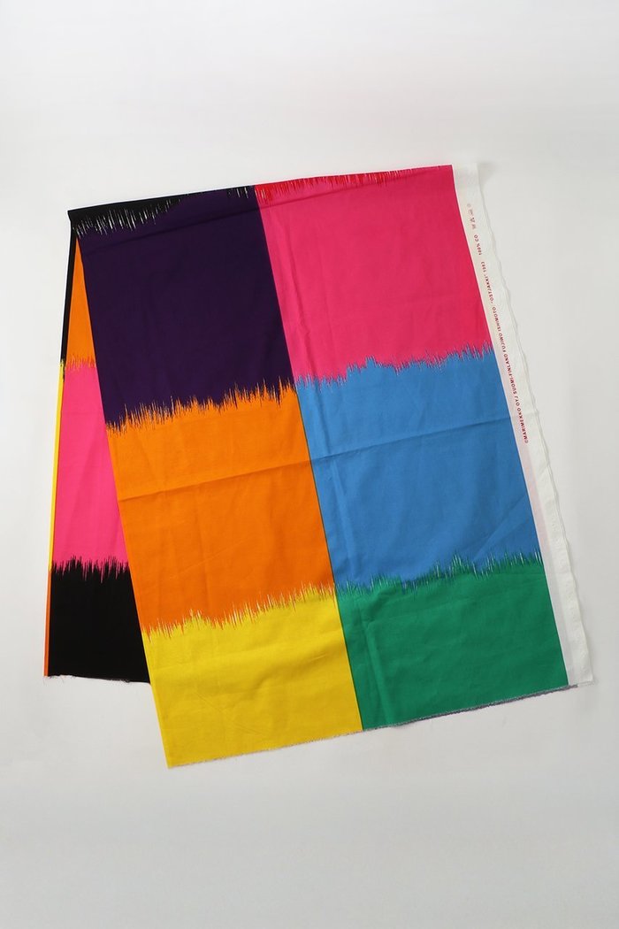 【ムスタキビ/Mustakivi / GOODS】のマリメッコ Fabric OSTJAKKI 182cm インテリア・キッズ・メンズ・レディースファッション・服の通販 founy(ファニー) https://founy.com/ ファブリック Fabric, Textile モチーフ Motif, Design Theme 新作・新入荷 New Arrivals / New In |ID: prp329100004760540 ipo3291000000034451484