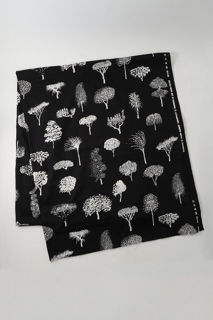 【ムスタキビ/Mustakivi / GOODS】のマリメッコ Fabric LINNANPUISTO 330cm インテリア・キッズ・メンズ・レディースファッション・服の通販 founy(ファニー) https://founy.com/ ファブリック Fabric, Textile モチーフ Motif, Design Theme 新作・新入荷 New Arrivals / New In |ID: prp329100004760541 ipo3291000000034451490