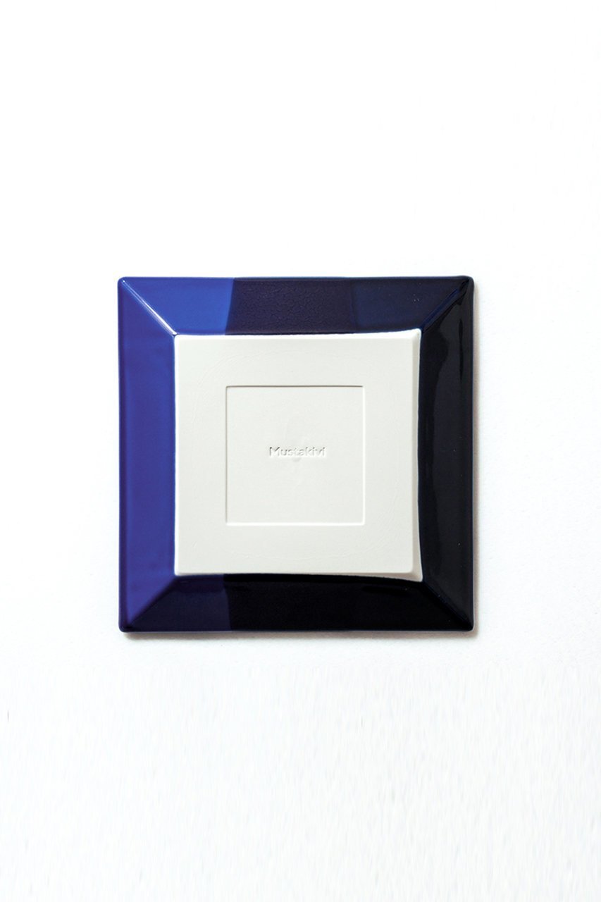 【ムスタキビ/Mustakivi / GOODS】のKASANE 角皿16cm 人気、トレンドファッション・服の通販 founy(ファニー) シンプル Simple, Minimal テーブル Table, Dining Table 新作・新入荷 New Arrivals / New In 皿 Plate, Dish ホーム・キャンプ・アウトドア・お取り寄せ Home Living / Home & Lifestyle / Camping Gear / Outdoor Camping キッチン・ダイニング Kitchen & Dining Essentials. Stylish & Functional Tableware キッチン家電・キッチン用品 Kitchen Appliances & Tools other-2|ID: prp329100004760571 ipo3291000000034451693