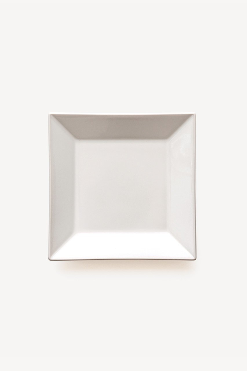 【ムスタキビ/Mustakivi / GOODS】のKASANE 角皿16cm インテリア・キッズ・メンズ・レディースファッション・服の通販 founy(ファニー) 　シンプル　Simple, Minimal　テーブル　Table, Dining Table　皿　Plate, Dish　ホーム・キャンプ・アウトドア・お取り寄せ　Home Living / Home & Lifestyle / Camping Gear / Outdoor Camping　キッチン・ダイニング　Kitchen & Dining Essentials. Stylish & Functional Tableware　キッチン家電・キッチン用品　Kitchen Appliances & Tools　白色|ID: prp329100004760571 ipo3291000000035013491