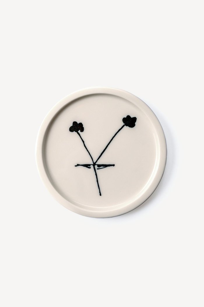 【ムスタキビ/Mustakivi / GOODS】のPIKKU小皿 インテリア・キッズ・メンズ・レディースファッション・服の通販 founy(ファニー) https://founy.com/ シンプル Simple, Minimal 皿 Plate, Dish テーブル Table, Dining Table プレート Plate, Dish モチーフ Motif, Design Theme ラップ Wrap, Wrap Design ギフト プレゼント Gift / Present 新作・新入荷 New Arrivals / New In ホーム・キャンプ・アウトドア・お取り寄せ Home Living / Home & Lifestyle / Camping Gear / Outdoor Camping キッチン・ダイニング Kitchen & Dining Essentials. Stylish & Functional Tableware キッチン家電・キッチン用品 Kitchen Appliances & Tools |ID: prp329100004760572 ipo3291000000034451704