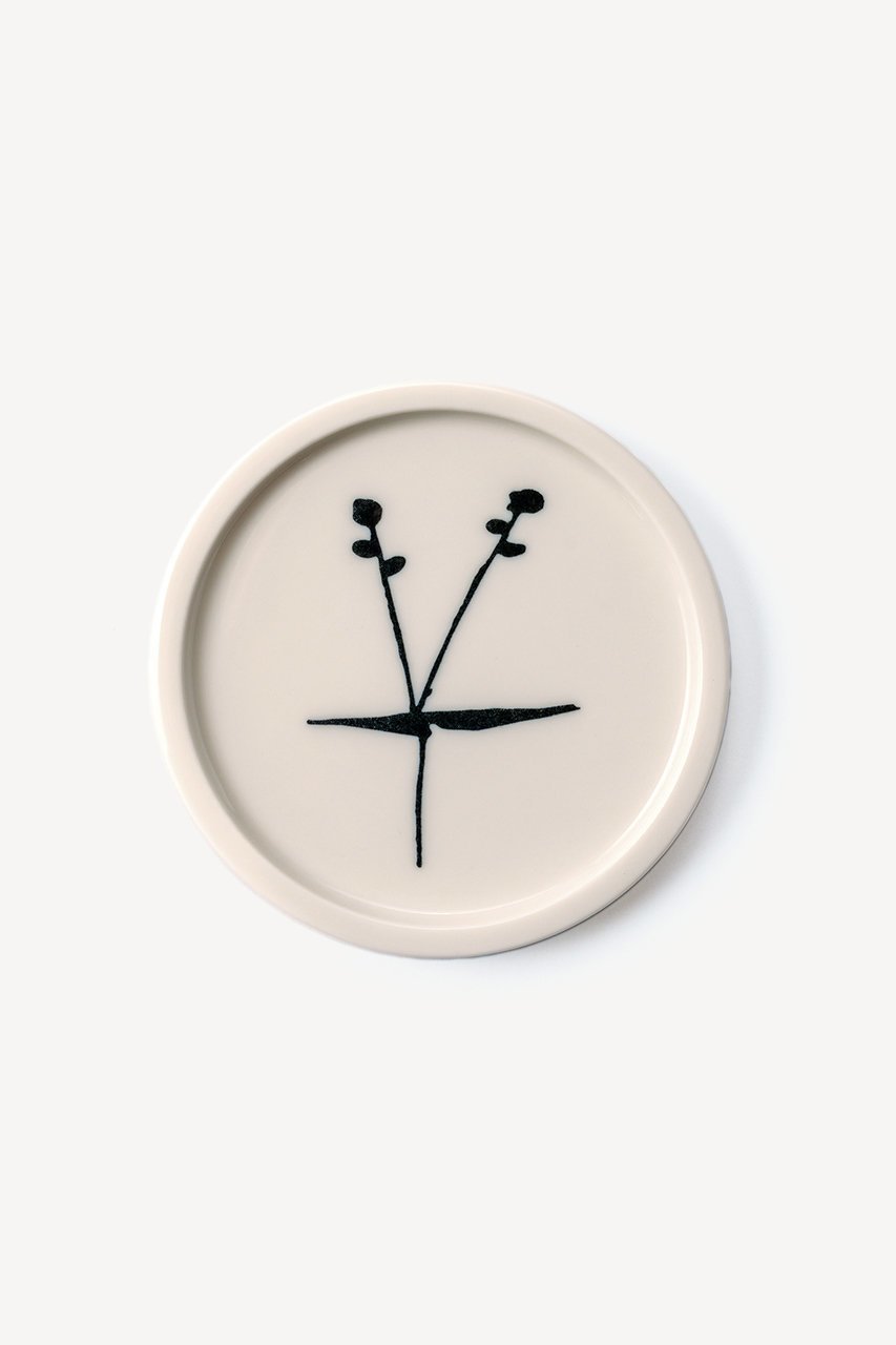 【ムスタキビ/Mustakivi / GOODS】のPIKKU小皿 インテリア・キッズ・メンズ・レディースファッション・服の通販 founy(ファニー) シンプル Simple, Minimal 皿 Plate, Dish テーブル Table, Dining Table プレート Plate, Dish モチーフ Motif, Design Theme ラップ Wrap, Wrap Design ギフト プレゼント Gift / Present 新作・新入荷 New Arrivals / New In ホーム・キャンプ・アウトドア・お取り寄せ Home Living / Home & Lifestyle / Camping Gear / Outdoor Camping キッチン・ダイニング Kitchen & Dining Essentials. Stylish & Functional Tableware キッチン家電・キッチン用品 Kitchen Appliances & Tools SOBANOHANA|ID: prp329100004760572 ipo3291000000034451707