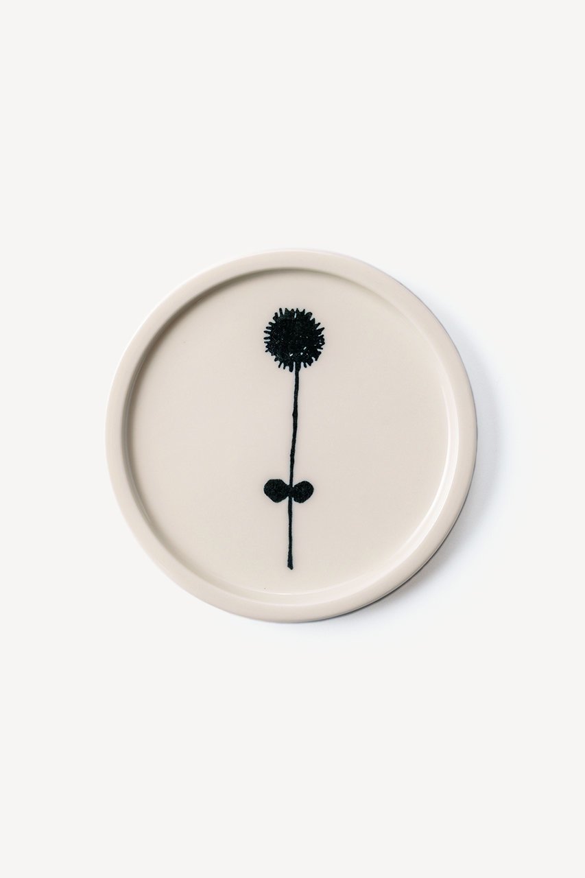 【ムスタキビ/Mustakivi / GOODS】のPIKKU小皿 インテリア・キッズ・メンズ・レディースファッション・服の通販 founy(ファニー) シンプル Simple, Minimal 皿 Plate, Dish テーブル Table, Dining Table プレート Plate, Dish モチーフ Motif, Design Theme ラップ Wrap, Wrap Design ギフト プレゼント Gift / Present 新作・新入荷 New Arrivals / New In ホーム・キャンプ・アウトドア・お取り寄せ Home Living / Home & Lifestyle / Camping Gear / Outdoor Camping キッチン・ダイニング Kitchen & Dining Essentials. Stylish & Functional Tableware キッチン家電・キッチン用品 Kitchen Appliances & Tools HANANEGI|ID: prp329100004760572 ipo3291000000034451709