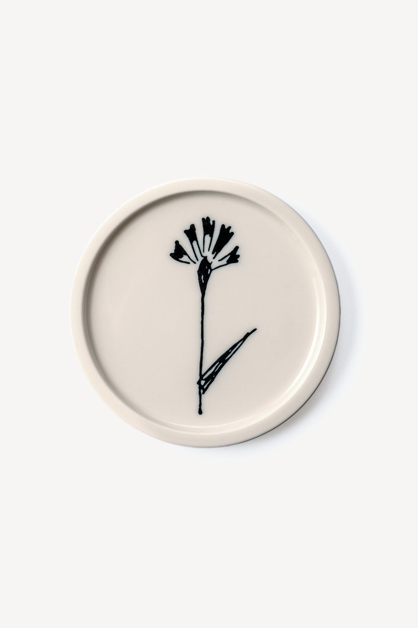 【ムスタキビ/Mustakivi / GOODS】のPIKKU小皿 インテリア・キッズ・メンズ・レディースファッション・服の通販 founy(ファニー) シンプル Simple, Minimal 皿 Plate, Dish テーブル Table, Dining Table プレート Plate, Dish モチーフ Motif, Design Theme ラップ Wrap, Wrap Design ギフト プレゼント Gift / Present 新作・新入荷 New Arrivals / New In ホーム・キャンプ・アウトドア・お取り寄せ Home Living / Home & Lifestyle / Camping Gear / Outdoor Camping キッチン・ダイニング Kitchen & Dining Essentials. Stylish & Functional Tableware キッチン家電・キッチン用品 Kitchen Appliances & Tools NADESHIKO|ID: prp329100004760572 ipo3291000000034451710