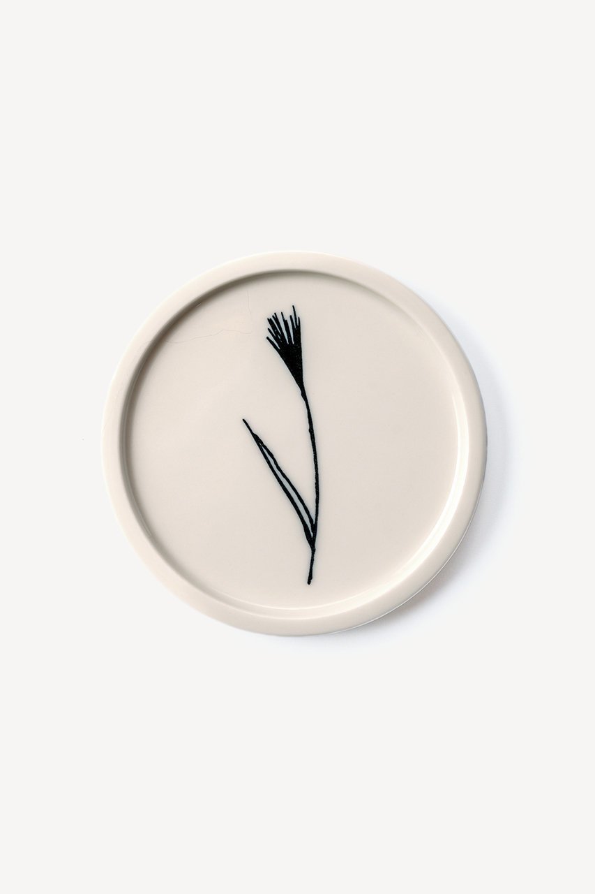 【ムスタキビ/Mustakivi / GOODS】のPIKKU小皿 インテリア・キッズ・メンズ・レディースファッション・服の通販 founy(ファニー) シンプル Simple, Minimal 皿 Plate, Dish テーブル Table, Dining Table プレート Plate, Dish モチーフ Motif, Design Theme ラップ Wrap, Wrap Design ギフト プレゼント Gift / Present 新作・新入荷 New Arrivals / New In ホーム・キャンプ・アウトドア・お取り寄せ Home Living / Home & Lifestyle / Camping Gear / Outdoor Camping キッチン・ダイニング Kitchen & Dining Essentials. Stylish & Functional Tableware キッチン家電・キッチン用品 Kitchen Appliances & Tools SUSUKI|ID: prp329100004760572 ipo3291000000034451711