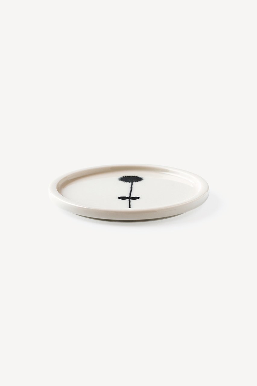 【ムスタキビ/Mustakivi / GOODS】のPIKKU小皿 人気、トレンドファッション・服の通販 founy(ファニー) シンプル Simple, Minimal 皿 Plate, Dish テーブル Table, Dining Table プレート Plate, Dish モチーフ Motif, Design Theme ラップ Wrap, Wrap Design ギフト プレゼント Gift / Present 新作・新入荷 New Arrivals / New In ホーム・キャンプ・アウトドア・お取り寄せ Home Living / Home & Lifestyle / Camping Gear / Outdoor Camping キッチン・ダイニング Kitchen & Dining Essentials. Stylish & Functional Tableware キッチン家電・キッチン用品 Kitchen Appliances & Tools other-2|ID: prp329100004760572 ipo3291000000034451715