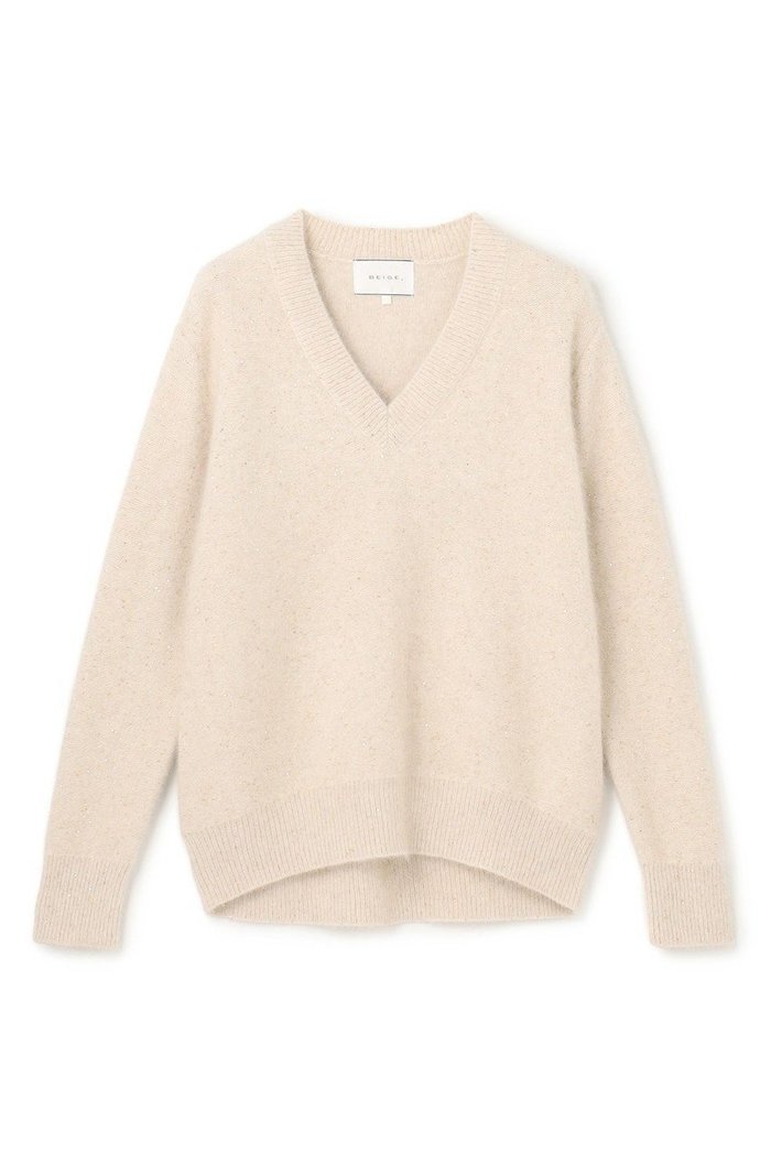 【ベイジ,/BEIGE,】のAMARILLO / スパンコールフォックスVネックニット インテリア・キッズ・メンズ・レディースファッション・服の通販 founy(ファニー) https://founy.com/ ファッション Fashion レディースファッション Fashion for Women トップス・カットソー Cut & Sew Tops ニット Knit Tops & Sweaters カジュアルプルオーバー・ニットトップス Pullovers & Knit Tops / Casual Pullovers Vネックトップス V-Neck Tops / V-Cut Neckline Shirts インナー Innerwear シンプル Simple, Minimal スパンコール Sequins, Sequin Embellishment ダウン Down, Puffer デニム Denim, Jeans Material バランス Balance, Style Balance フォックス Fox, Fox Fur エレガント 上品 Elegant 新作・新入荷 New Arrivals / New In |ID: prp329100004761683 ipo3291000000034461343