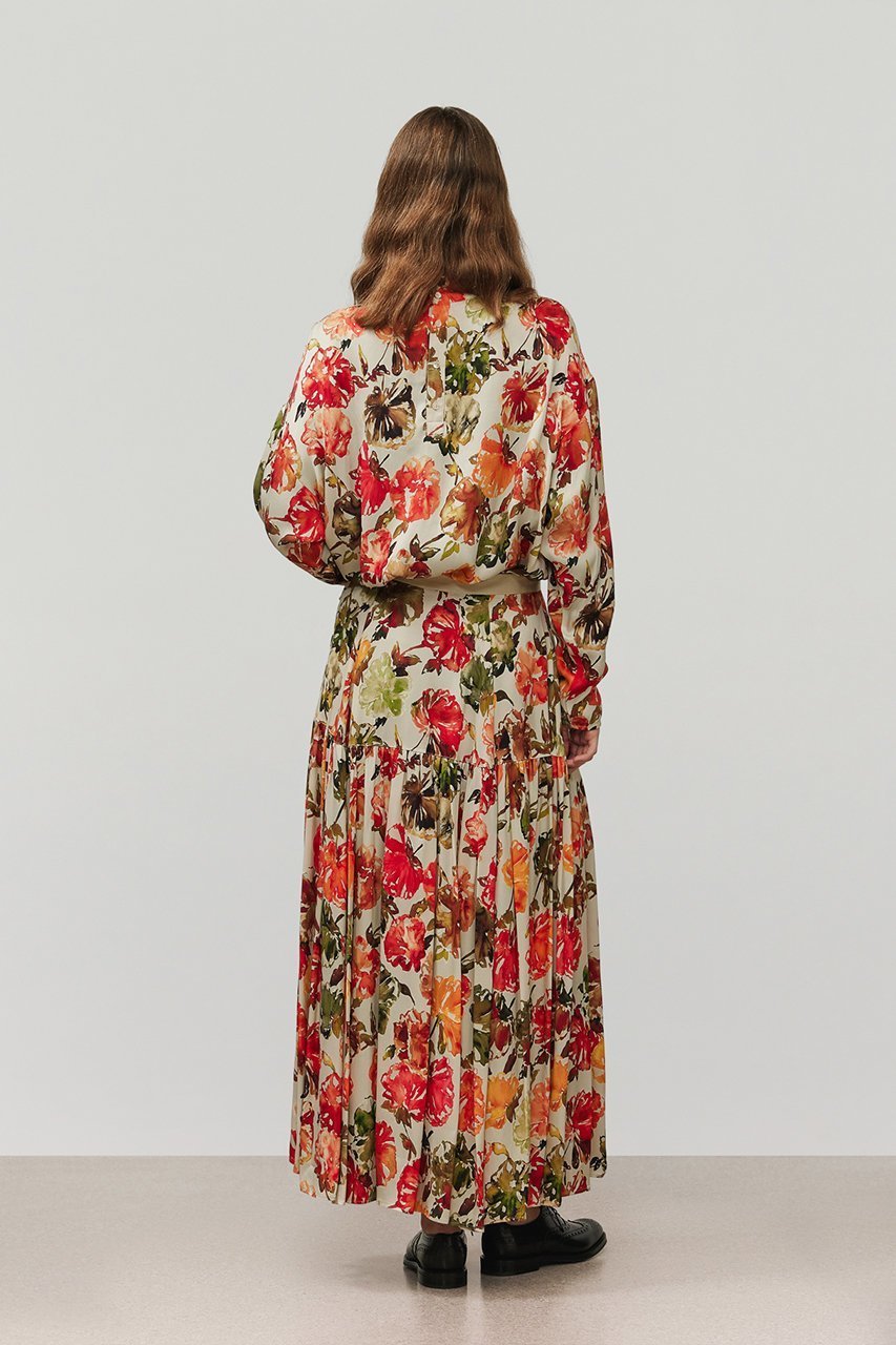 【デパリエ/DEPAREILLE】のジャカードフラワーブラウス 人気、トレンドファッション・服の通販 founy(ファニー) 　ファッション　Fashion　レディースファッション　Fashion for Women　トップス・カットソー　Cut & Sew Tops　シャツ・ブラウス・オフィスカジュアル　Elegant Blouses & Button-Ups　なめらか　Smooth, Silky Texture　ジャカード／ジャガード　Jacquard, Woven Pattern　スリーブ　Sleeve, Long Sleeve / Short Sleeve　フラワー　Flower, Floral　ロング　Long, Long-Length　other-7|ID: prp329100004761800 ipo3291000000035388343