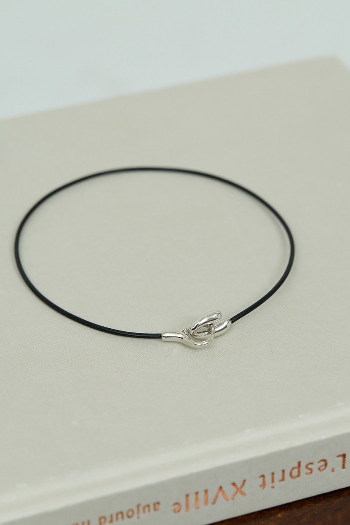 【ガリャルダガランテ/GALLARDAGALANTE】のレザーコードチョーカー インテリア・キッズ・メンズ・レディースファッション・服の通販 founy(ファニー) https://founy.com/ ファッション Fashion レディースファッション Fashion for Women ジュエリー Jewelry ネックレス Necklaces & Pendants シンプル Simple, Minimal ネックレス Necklace, Pendant Necklace エレガント 上品 Elegant |ID: prp329100004762827 ipo3291000000036206432