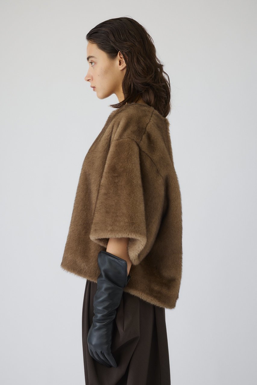 【リムアーク/RIM.ARK】の【11/7 10:00販売開始】Square fur tops/トップス 人気、トレンドファッション・服の通販 founy(ファニー) ファッション Fashion レディースファッション Fashion for Women トップス・カットソー Cut & Sew Tops シャツ・ブラウス・オフィスカジュアル Elegant Blouses & Button-Ups おすすめ Recommended / Our Picks スクエア Square, Square Shape スリーブ Sleeve, Long Sleeve / Short Sleeve ダウン Down, Puffer フェイクファー Faux Fur, Imitation Fur ラグジュアリー Luxury, Elegant リラックス Relax, Relaxed Fit ロング Long, Long-Length 新作・新入荷 New Arrivals / New In A/W・秋冬 Autumn/Winter other-5|ID: prp329100004762901 ipo3291000000034473119