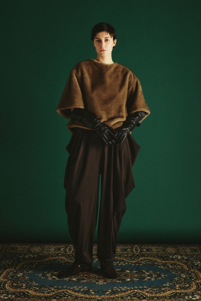 【リムアーク/RIM.ARK】の【11/7 10:00販売開始】Square fur tops/トップス 人気、トレンドファッション・服の通販 founy(ファニー) ファッション Fashion レディースファッション Fashion for Women トップス・カットソー Cut & Sew Tops シャツ・ブラウス・オフィスカジュアル Elegant Blouses & Button-Ups おすすめ Recommended / Our Picks スクエア Square, Square Shape スリーブ Sleeve, Long Sleeve / Short Sleeve ダウン Down, Puffer フェイクファー Faux Fur, Imitation Fur ラグジュアリー Luxury, Elegant リラックス Relax, Relaxed Fit ロング Long, Long-Length 新作・新入荷 New Arrivals / New In A/W・秋冬 Autumn/Winter other-7|ID: prp329100004762901 ipo3291000000034473121