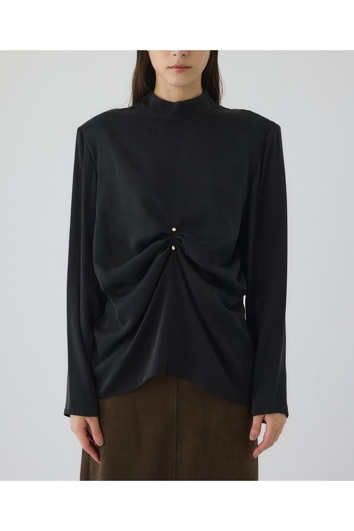 【リムアーク/RIM.ARK】のGathered paded tops/トップス インテリア・キッズ・メンズ・レディースファッション・服の通販 founy(ファニー) https://founy.com/ ファッション Fashion レディースファッション Fashion for Women トップス・カットソー Cut & Sew Tops シャツ・ブラウス・オフィスカジュアル Elegant Blouses & Button-Ups インナー Innerwear キュプラ Cupro, Eco Fabric クール Cool, Chic サテン Satin, Glossy Fabric ショルダー Shoulder, Shoulder Strap シンプル Simple, Minimal ジャケット Jacket, Outerwear スラックス Slacks, Dress Pants スリーブ Sleeve, Long Sleeve / Short Sleeve ドレープ Drape, Draping Fabric フロント Front, Front Design ラグジュアリー Luxury, Elegant ロング Long, Long-Length エレガント 上品 Elegant 再入荷 Restock / Back in Stock 結婚式 Wedding |ID: prp329100004762902 ipo3291000000034473123