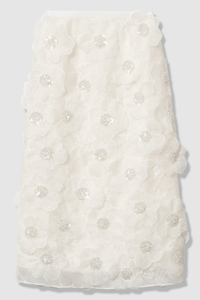 【アルアバイル/allureville】の【LOULOU WILLOUGHBY】オーガンフラワータイトスカート インテリア・キッズ・メンズ・レディースファッション・服の通販 founy(ファニー) https://founy.com/ ファッション Fashion レディースファッション Fashion for Women スカート Skirts ロングスカート Long Skirts / Maxi & Midi Skirts 2025年 2025 2025-2026秋冬・A/W Autumn/Winter 2025–26 AW25–26 エアリー Airy Texture オーガンジー Organza Fabric タイトスカート Pencil Skirt, Tight Skirt ビジュー Bijou, Jewel-like Accent ロング Long, Long-Length エレガント 上品 Elegant A/W・秋冬 Autumn/Winter |ID: prp329100004762907 ipo3291000000034473172