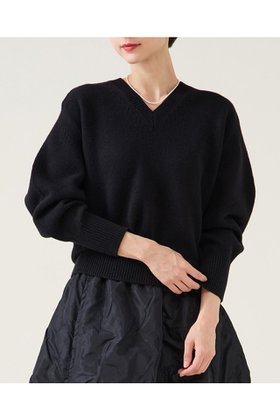 【マルティニーク/martinique】 カシミアミックスVネックプルオーバー人気、トレンドファッション・服の通販 founy(ファニー) ファッション Fashion レディースファッション Fashion for Women トップス・カットソー Cut & Sew Tops ニット Knit Tops & Sweaters カジュアルプルオーバー・ニットトップス Pullovers & Knit Tops / Casual Pullovers Vネックトップス V-Neck Tops / V-Cut Neckline Shirts 2025年 2025 2025-2026秋冬・A/W Autumn/Winter 2025–26 AW25–26 おすすめ Recommended / Our Picks アクセサリー Fashion Accessories インナー Innerwear シアー Sheer, See-Through ショルダー Shoulder, Shoulder Strap ドロップ Drop Shoulder, Dropped Style ミックス Mix, Mixed Style モダン Modern, Contemporary エレガント 上品 Elegant 冬 Winter / This Winter 定番 Standard, Basic Item A/W・秋冬 Autumn/Winter |ID:prp329100004762909