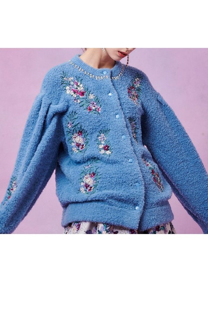 【アルアバイル/allureville】の【LOULOU WILLOUGHBY】フラワーズエンブロイダリーカーディガン インテリア・キッズ・メンズ・レディースファッション・服の通販 founy(ファニー) https://founy.com/ ファッション Fashion レディースファッション Fashion for Women トップス・カットソー Cut & Sew Tops ニット Knit Tops & Sweaters カーディガン・羽織り Layered Style Cardigans 2025年 2025 2025-2026秋冬・A/W Autumn/Winter 2025–26 AW25–26 カーディガン Cardigan, Knitwear ビジュー Bijou, Jewel-like Accent フェミニン Feminine, Girly ミドル Middle Length, Mid Height エレガント 上品 Elegant A/W・秋冬 Autumn/Winter |ID: prp329100004762916 ipo3291000000034473261