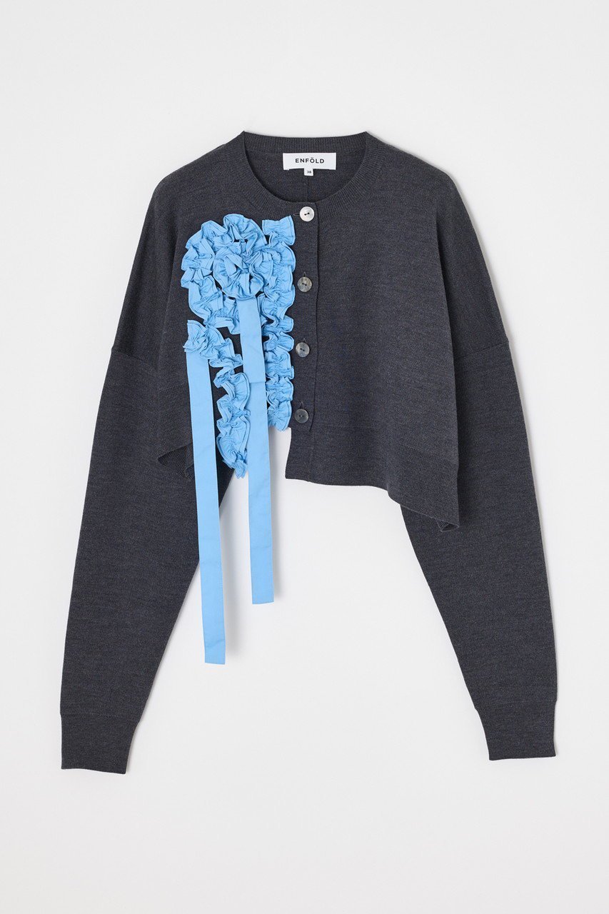 【エンフォルド/ENFOLD】の【11/12 12:00販売開始】FRILL DECO CARDIGAN インテリア・キッズ・メンズ・レディースファッション・服の通販 founy(ファニー) ファッション Fashion レディースファッション Fashion for Women トップス・カットソー Cut & Sew Tops ニット Knit Tops & Sweaters カーディガン・羽織り Layered Style Cardigans アシンメトリー Asymmetrical Style カーディガン Cardigan, Knitwear バランス Balance, Style Balance フリル Frill, Ruffle ワイド Wide, Wide Fit 新作・新入荷 New Arrivals / New In チャコールグレー|ID: prp329100004762931 ipo3291000000034473432
