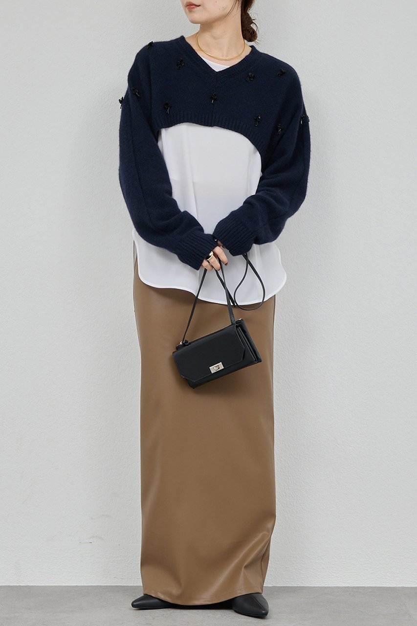 【ガリャルダガランテ/GALLARDAGALANTE】の【25th記念アイテム】ビジューショートVニット 人気、トレンドファッション・服の通販 founy(ファニー) 　ファッション　Fashion　レディースファッション　Fashion for Women　トップス・カットソー　Cut & Sew Tops　ニット　Knit Tops & Sweaters　カジュアルプルオーバー・ニットトップス　Pullovers & Knit Tops / Casual Pullovers　コンパクト　Compact, Small Size　ショート　Short, Short Length　シンプル　Simple, Minimal　スパンコール　Sequins, Sequin Embellishment　トレンド　Trend, Trending Now　バランス　Balance, Style Balance　ビジュー　Bijou, Jewel-like Accent　フェミニン　Feminine, Girly　ロング　Long, Long-Length　再入荷　Restock / Back in Stock　ホリデーシーズン　Holiday Season　other-2|ID: prp329100004763609 ipo3291000000035626258