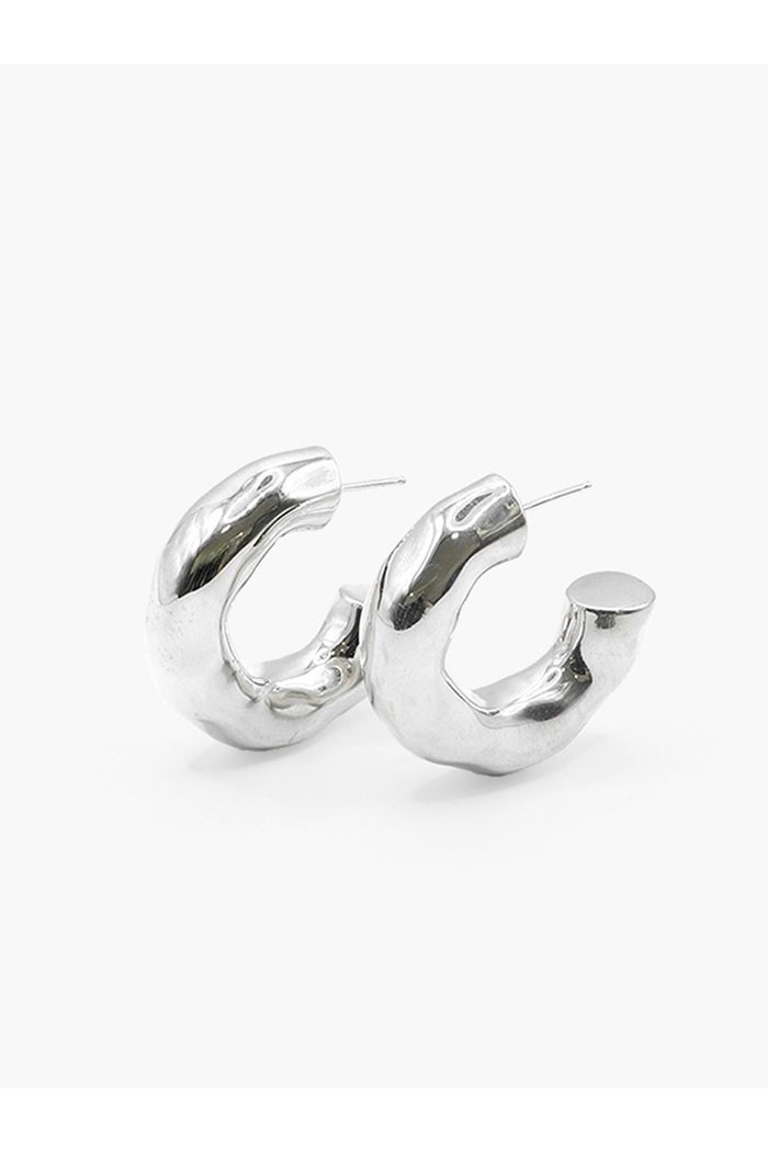 【エスケーパーズ アナザーワールド/ESCAPERS AN OTHER WORLD】の【SOPHIE BUHAI】LARGE GIACOMETTI HOOPS ピアス インテリア・キッズ・メンズ・レディースファッション・服の通販 founy(ファニー) https://founy.com/ ファッション Fashion レディースファッション Fashion for Women ジュエリー Jewelry ファッションリング Fashion Rings イヤリング・フープ・ドロップタイプ Hoop, Drop & Clip Earrings イヤリング Earrings バランス Balance, Style Balance 新作・新入荷 New Arrivals / New In |ID: prp329100004764634 ipo3291000000034494338