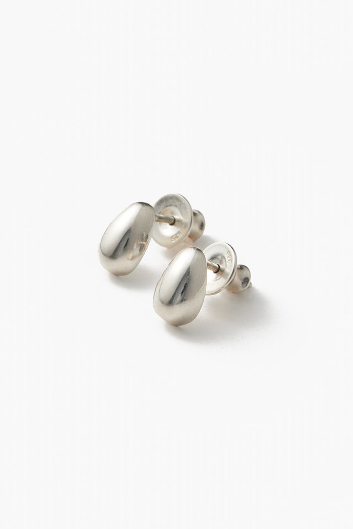 【エスケーパーズ アナザーワールド/ESCAPERS AN OTHER WORLD】の【SOPHIE BUHAI】Tiny Egg Studs ピアス インテリア・キッズ・メンズ・レディースファッション・服の通販 founy(ファニー) https://founy.com/ ファッション Fashion レディースファッション Fashion for Women ジュエリー Jewelry ファッションリング Fashion Rings イヤリング・フープ・ドロップタイプ Hoop, Drop & Clip Earrings なめらか Smooth, Silky Texture イヤリング Earrings フォルム Silhouette, Form フォーマル Formal, Dressy モチーフ Motif, Design Theme エレガント 上品 Elegant 新作・新入荷 New Arrivals / New In |ID: prp329100004764640 ipo3291000000034494367