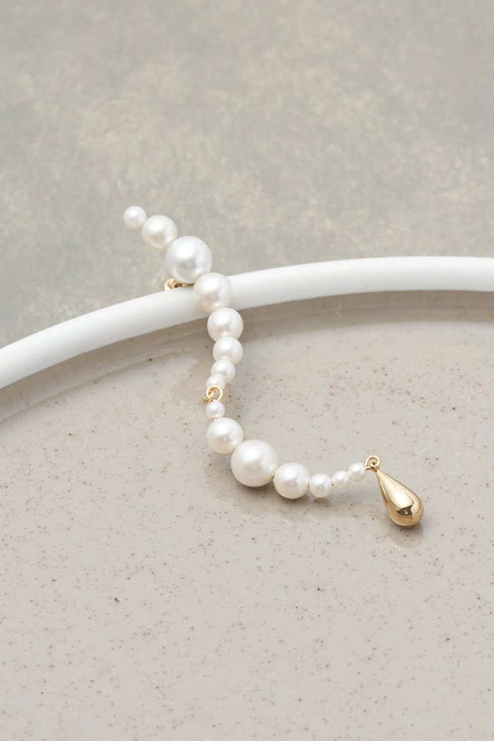 【ガリャルダガランテ/GALLARDAGALANTE】のラインパールシングルピアス インテリア・キッズ・メンズ・レディースファッション・服の通販 founy(ファニー) https://founy.com/ ファッション Fashion レディースファッション Fashion for Women ジュエリー Jewelry ファッションリング Fashion Rings イヤリング・フープ・ドロップタイプ Hoop, Drop & Clip Earrings イヤリング Earrings エレガント 上品 Elegant オケージョン Occasion Wear パール Pearl, Pearl Accent 新作・新入荷 New Arrivals / New In |ID: prp329100004764645 ipo3291000000034494397