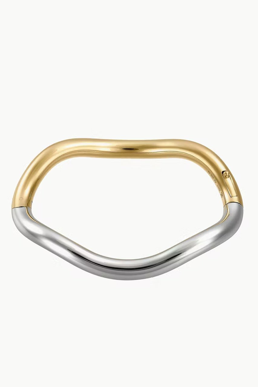 【エスケーパーズ アナザーワールド/ESCAPERS AN OTHER WORLD】の【Charlotte Chesnais】BRACELET WAVE ブレスレット 人気、トレンドファッション・服の通販 founy(ファニー) 　ファッション　Fashion　レディースファッション　Fashion for Women　ジュエリー　Jewelry　チェーン＆カフブレスレット　Cuff & Chain Bracelets　バングル・カフブレスレット　Bangles & Cuff Bracelets　フォルム　Silhouette, Form　ブレスレット　Bracelet, Wristband　新作・新入荷　New Arrivals / New In　other-5|ID: prp329100004764661 ipo3291000000034494488