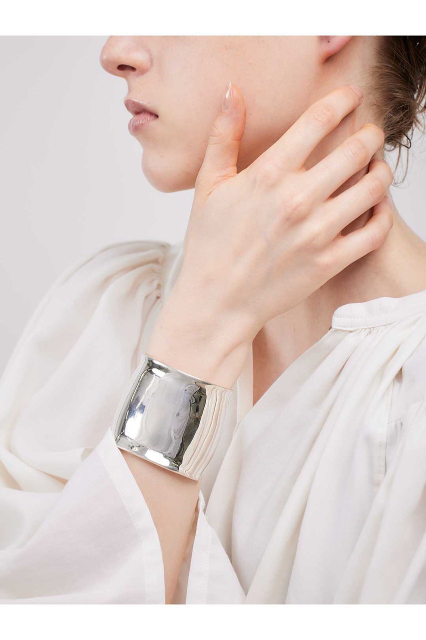 【エスケーパーズ アナザーワールド/ESCAPERS AN OTHER WORLD】の【SOPHIE BUHAI】Metzner バングル 人気、トレンドファッション・服の通販 founy(ファニー) ファッション Fashion レディースファッション Fashion for Women ジュエリー Jewelry チェーン&カフブレスレット Cuff & Chain Bracelets バングル・カフブレスレット Bangles & Cuff Bracelets なめらか Smooth, Silky Texture バングル Bangle, Bracelet 新作・新入荷 New Arrivals / New In other-2|ID: prp329100004764704 ipo3291000000034494753