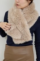 【ガリャルダガランテ/GALLARDAGALANTE】のフェイクファークロスマフラー 人気、トレンドファッション・服の通販 founy(ファニー) ファッション Fashion レディースファッション Fashion for Women ストール Soft & Warm Scarves マフラー・スヌード / 冬小物の定番 Scarves & Mufflers ストール Stole, Wrap フェイクファー Faux Fur, Imitation Fur マフラー Scarf, Muffler 新作・新入荷 New Arrivals / New In thumbnail ベージュ|ID: prp329100004764724 ipo3291000000034494892