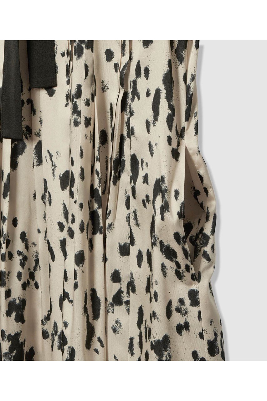 【アルアバイル/allureville】のOFFICINAプリーツフレアワンピース 人気、トレンドファッション・服の通販 founy(ファニー) 　ファッション　Fashion　レディースファッション　Fashion for Women　ワンピース　Dresses　チュニック　Tunic Tops & Dresses　2025年　2025　2025-2026秋冬・A/W　Autumn/Winter 2025–26 AW25–26　クラシカル　Classical, Vintage-Inspired　チュニック　Tunic, Long Top　フィット　Fit, Slim Fit　フレア　Flare, Flared　プリント　Print, Printed Pattern　プリーツ　Pleats, Pleated　モノトーン　Monotone, Black and White　リボン　Ribbon, Bow　ロング　Long, Long-Length　A/W・秋冬　Autumn/Winter　other-5|ID: prp329100004764733 ipo3291000000034494961