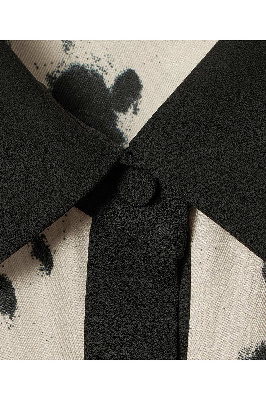 【アルアバイル/allureville】のOFFICINAバックプリーツブラウス 人気、トレンドファッション・服の通販 founy(ファニー) 　ファッション　Fashion　レディースファッション　Fashion for Women　トップス・カットソー　Cut & Sew Tops　シャツ・ブラウス・オフィスカジュアル　Elegant Blouses & Button-Ups　バッグ　Bags　2025年　2025　2025-2026秋冬・A/W　Autumn/Winter 2025–26 AW25–26　おすすめ　Recommended / Our Picks　クラシカル　Classical, Vintage-Inspired　スタイリッシュ　Stylish, Fashionable　スリーブ　Sleeve, Long Sleeve / Short Sleeve　フロント　Front, Front Design　プリント　Print, Printed Pattern　プリーツ　Pleats, Pleated　ボトム　Bottoms, Lower Wear　モノトーン　Monotone, Black and White　ロング　Long, Long-Length　エレガント 上品　Elegant　A/W・秋冬　Autumn/Winter　other-7|ID: prp329100004764778 ipo3291000000034495325