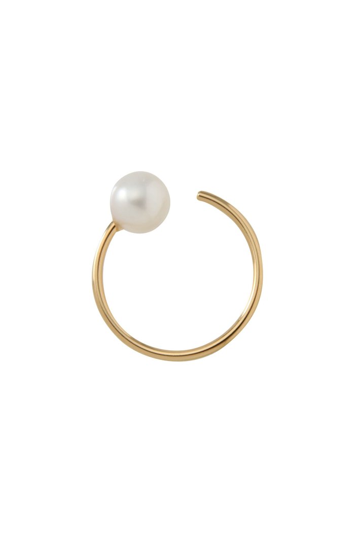 【マリハ/MARIHA】の月の夢 イヤーカフ L (片耳用) インテリア・キッズ・メンズ・レディースファッション・服の通販 founy(ファニー) https://founy.com/ ファッション Fashion レディースファッション Fashion for Women ジュエリー Jewelry ファッションリング Fashion Rings イヤリング・フープ・ドロップタイプ Hoop, Drop & Clip Earrings おすすめ Recommended / Our Picks イヤリング Earrings イヤーカフ Ear Cuffs パール Pearl, Pearl Accent エレガント 上品 Elegant 片耳 One-Ear, Single Earring |ID: prp329100004767348 ipo3291000000036229369