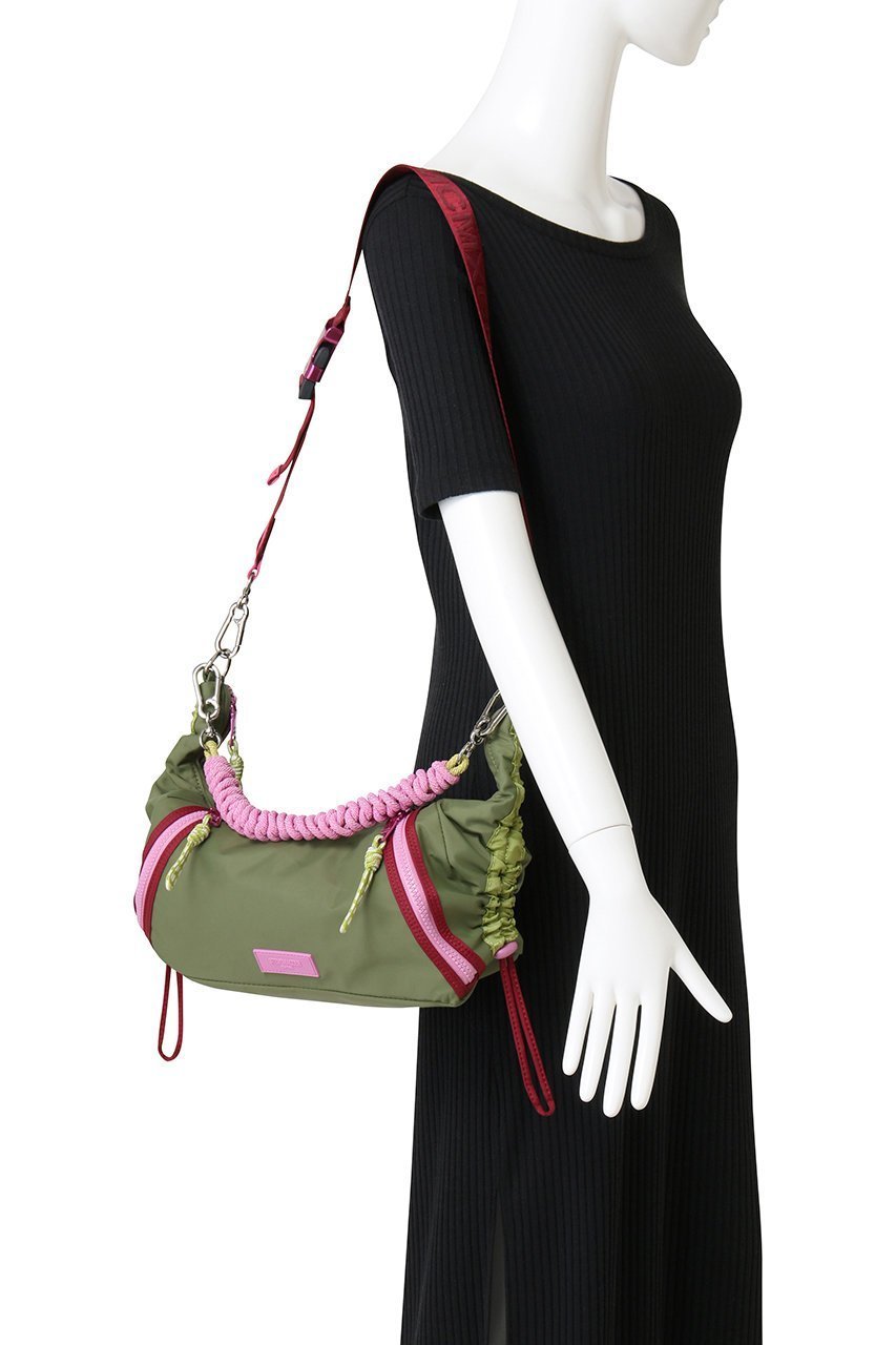 【スティーブマデン/STEVE MADDEN】のBSYNTH ナイロンコンビショルダーバッグ 人気、トレンドファッション・服の通販 founy(ファニー) 　ファッション　Fashion　レディースファッション　Fashion for Women　バッグ　Bags　コンパクト　Compact, Small Size　スマート　Smart, Elegant　フィット　Fit, Slim Fit　フォルム　Silhouette, Form　ポケット　Pocket, Pocket Detail　新作・新入荷　New Arrivals / New In　other-6|ID: prp329100004767353 ipo3291000000034525072