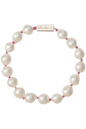 【カドー/CADEAUX】のシルク糸 パールブレスレット 人気、トレンドファッション・服の通販 founy(ファニー) ファッション Fashion レディースファッション Fashion for Women ジュエリー Jewelry チェーン＆カフブレスレット Cuff & Chain Bracelets バングル・カフブレスレット Bangles & Cuff Bracelets シルク Silk, 100% Silk シルバー Silver, Metallic Silver バロック Baroque, Baroque Design パール Pearl, Pearl Accent ブレスレット Bracelet, Wristband モダン Modern, Contemporary ラグジュアリー Luxury, Elegant 再入荷 Restock / Back in Stock |ID:prp329100004768203