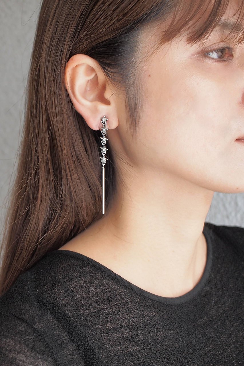 【アデル ビジュー/ADER bijoux】のTINY STAR grigri バーピアス 人気、トレンドファッション・服の通販 founy(ファニー) 　ファッション　Fashion　レディースファッション　Fashion for Women　ジュエリー　Jewelry　ファッションリング　Fashion Rings　イヤリング・フープ・ドロップタイプ　Hoop, Drop & Clip Earrings　イヤリング　Earrings　スタイリッシュ　Stylish, Fashionable　メタル　Metal, Metal Parts　モダン　Modern, Contemporary　モチーフ　Motif, Design Theme　リュクス　Luxury, Elegant, High-End, Chic　今季　This Season, Current Season　新作・新入荷　New Arrivals / New In　other-2|ID: prp329100004768207 ipo3291000000034535272