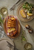 【アターブル! エピスリーフィン/A TABLE~EPICERIE FINE~ / GOODS】のサーモン・アン・クルート ~ポワローとグリエールの香り~ 人気、トレンドファッション・服の通販 founy(ファニー) スペシャル Special, Limited Edition テーブル Table, Dining Table 定番 Standard, Basic Item なめらか Smooth, Silky Texture フランス France, French エレガント 上品 Elegant 年末年始 Year-end and New Year Holidays クリスマス X'mas Christmas / X'mas ホリデーシーズン Holiday Season 新作・新入荷 New Arrivals / New In |ID:prp329100004768273