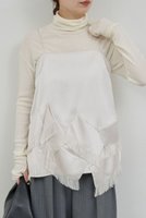 【ガリャルダガランテ/GALLARDAGALANTE】のフリンジサテンキャミ 人気、トレンドファッション・服の通販 founy(ファニー) ファッション Fashion レディースファッション Fashion for Women トップス・カットソー Cut & Sew Tops キャミソール&ノースリーブ Camisoles & Sleeveless Tops シャツ・ブラウス・オフィスカジュアル Elegant Blouses & Button-Ups ロングTシャツ・Tシャツ Longline T-Shirts & Tees カットソー・ベーシックTシャツ Cut-and-Sewn Tops / Stretch Tees & Basics キャミソール Camisole, Spaghetti Strap Top サテン Satin, Glossy Fabric タンク Tank Top, Sleeveless Top デニム Denim, Jeans Material フリル Frill, Ruffle エレガント 上品 Elegant 新作・新入荷 New Arrivals / New In |ID:prp329100004769251