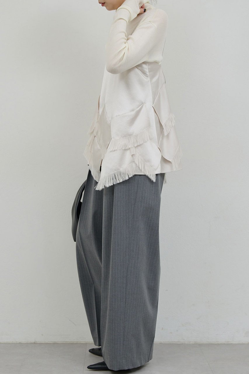 【ガリャルダガランテ/GALLARDAGALANTE】のフリンジサテンキャミ 人気、トレンドファッション・服の通販 founy(ファニー) 　ファッション　Fashion　レディースファッション　Fashion for Women　トップス・カットソー　Cut & Sew Tops　キャミソール&ノースリーブ　Camisoles & Sleeveless Tops　シャツ・ブラウス・オフィスカジュアル　Elegant Blouses & Button-Ups　ロングTシャツ・Tシャツ　Longline T-Shirts & Tees　カットソー・ベーシックTシャツ　Cut-and-Sewn Tops / Stretch Tees & Basics　キャミソール　Camisole, Spaghetti Strap Top　サテン　Satin, Glossy Fabric　タンク　Tank Top, Sleeveless Top　デニム　Denim, Jeans Material　フリル　Frill, Ruffle　エレガント 上品　Elegant　再入荷　Restock / Back in Stock　other-3|ID: prp329100004769251 ipo3291000000035365354