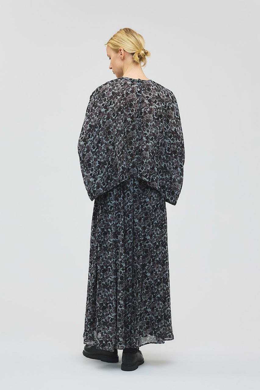 【ミズイロ インド/mizuiro ind】のフラワープリントワイドプルオーバー 人気、トレンドファッション・服の通販 founy(ファニー) 　ファッション　Fashion　レディースファッション　Fashion for Women　トップス・カットソー　Cut & Sew Tops　シャツ・ブラウス・オフィスカジュアル　Elegant Blouses & Button-Ups　カジュアルプルオーバー・ニットトップス　Pullovers & Knit Tops / Casual Pullovers　花柄・フラワープリント・モチーフ　Floral Prints & Motifs / Flower Pattern Tops　エアリー　Airy Texture　スリーブ　Sleeve, Long Sleeve / Short Sleeve　プリント　Print, Printed Pattern　ロング　Long, Long-Length　ワイド　Wide, Wide Fit　エレガント 上品　Elegant　定番　Standard, Basic Item　無地　Plain, Solid Color　other-8|ID: prp329100004769258 ipo3291000000035772083