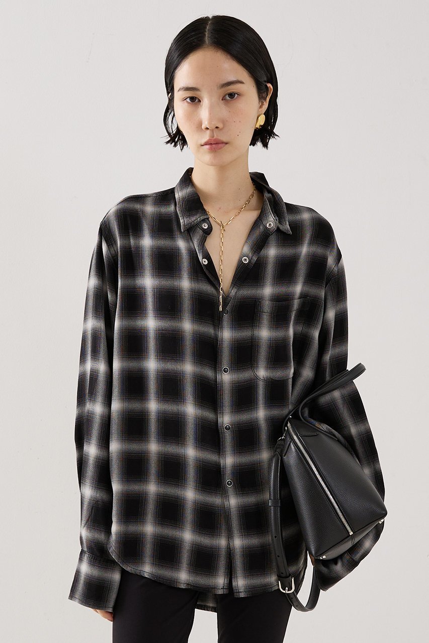 【ザ ストア バイ シー/THE STORE by C】の【REMI RELIEF】【別注】レーヨンツイルチェックシャツ インテリア・キッズ・メンズ・レディースファッション・服の通販 founy(ファニー) ファッション Fashion レディースファッション Fashion for Women トップス・カットソー Cut & Sew Tops シャツ・ブラウス・オフィスカジュアル Elegant Blouses & Button-Ups ウォッシュ Washed Finish カフス Cuff Design スリット Slit, Slit Detail スリーブ Sleeve, Long Sleeve / Short Sleeve チェック Check, Plaid, Tartan ドット Polka Dot, Dot Pattern ポケット Pocket, Pocket Detail ロング Long, Long-Length エレガント 上品 Elegant 別注 Limited Edition, Custom Order 新作・新入荷 New Arrivals / New In ブラック|ID: prp329100004769273 ipo3291000000034544156