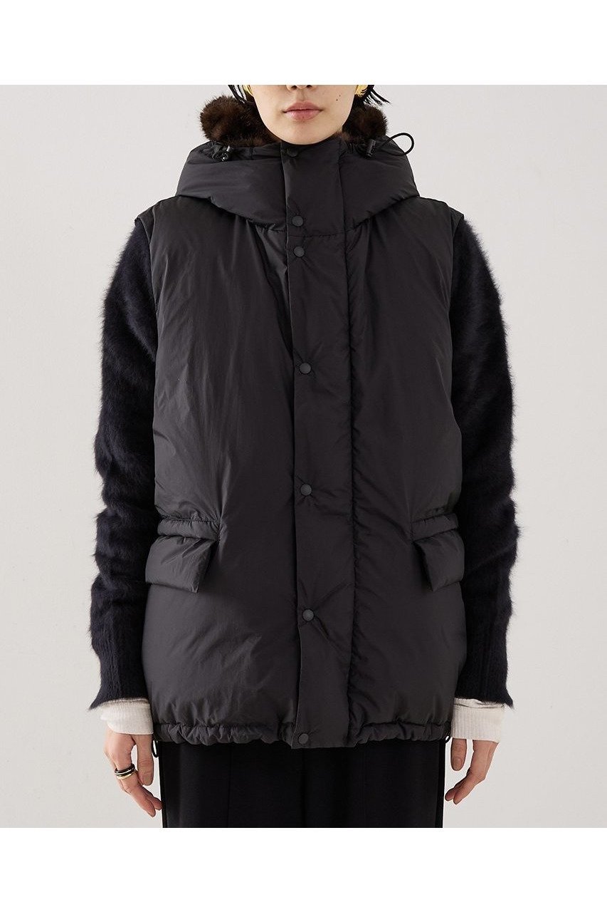 【ザ ストア バイ シー/THE STORE by C】の【REMI RELIEF】【別注】フェイクファー付きライトダウンベスト 人気、トレンドファッション・服の通販 founy(ファニー) ファッション Fashion レディースファッション Fashion for Women アウター Coat / Outerwear Collection コート・ロングコート・ピーコート Long Coats, Peacoats & More ジャケット Jacket, Outerwear スウェット / スエット Sweatshirt, Sweatwear スペシャル Special, Limited Edition ダウン Down, Puffer フェイクファー Faux Fur, Imitation Fur ベスト Vest, Waistcoat ロング Long, Long-Length 別注 Limited Edition, Custom Order 軽量 Lightweight, Ultra Light other-3|ID: prp329100004769276 ipo3291000000034544192