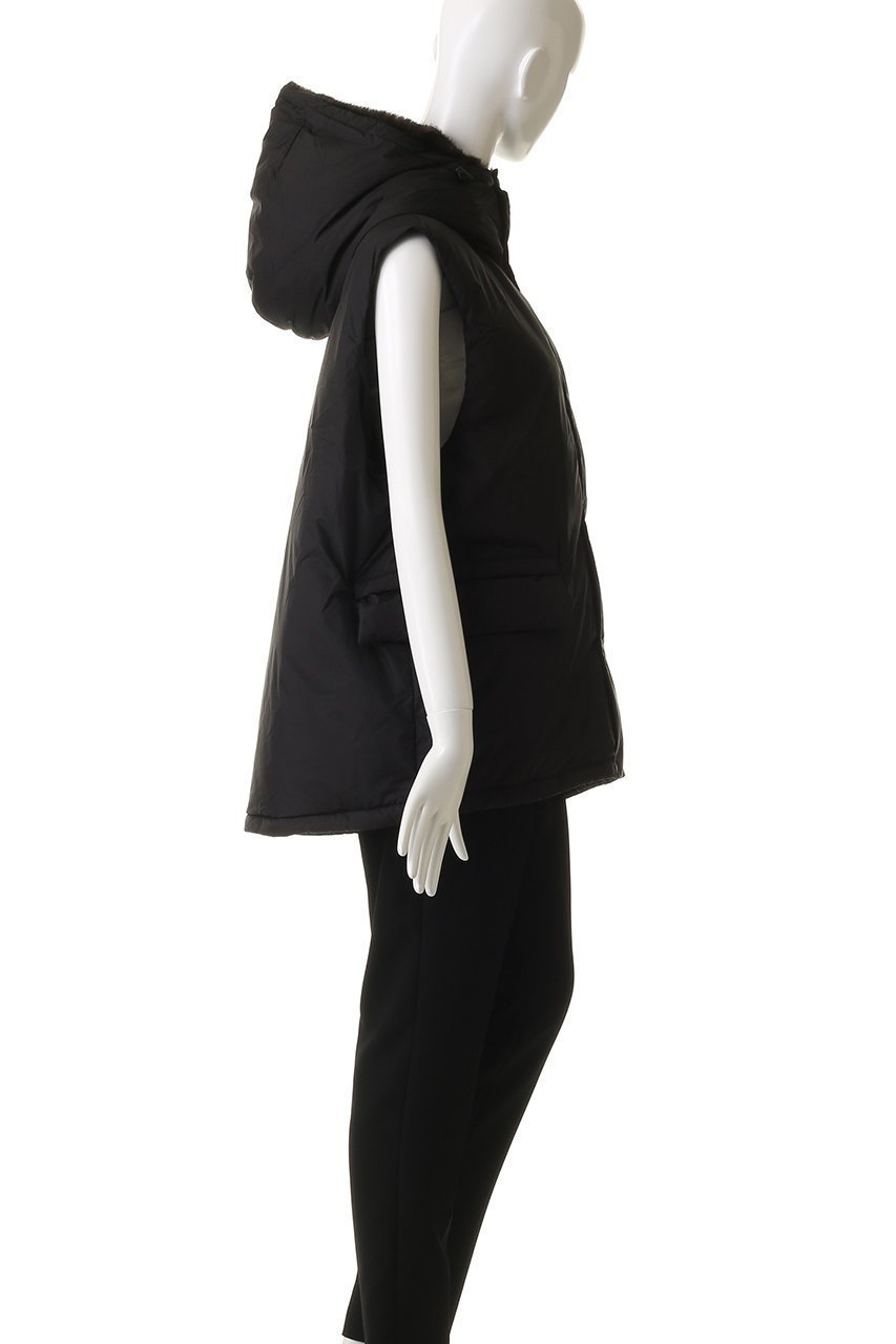 【ザ ストア バイ シー/THE STORE by C】の【REMI RELIEF】【別注】フェイクファー付きライトダウンベスト 人気、トレンドファッション・服の通販 founy(ファニー) 　ファッション　Fashion　レディースファッション　Fashion for Women　アウター　Coat / Outerwear Collection　コート・ロングコート・ピーコート　Long Coats, Peacoats & More　ジャケット　Jacket, Outerwear　スウェット / スエット　Sweatshirt, Sweatwear　スペシャル　Special, Limited Edition　ダウン　Down, Puffer　フェイクファー　Faux Fur, Imitation Fur　ベスト　Vest, Waistcoat　ロング　Long, Long-Length　別注　Limited Edition, Custom Order　軽量　Lightweight, Ultra Light　other-3|ID: prp329100004769276 ipo3291000000035455600