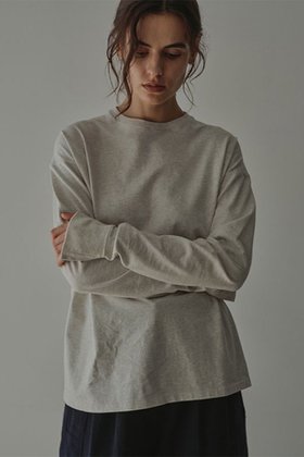 【エトレトウキョウ/ETRE TOKYO】 カフボタンロンTee人気、トレンドファッション・服の通販 founy(ファニー) ファッション Fashion レディースファッション Fashion for Women トップス・カットソー Cut & Sew Tops シャツ・ブラウス・オフィスカジュアル Elegant Blouses & Button-Ups ロングTシャツ・Tシャツ Longline T-Shirts & Tees カットソー・ベーシックTシャツ Cut-and-Sewn Tops / Stretch Tees & Basics なめらか Smooth, Silky Texture インナー Innerwear カフス Cuff Design シンプル Simple, Minimal スタンダード Standard, Basic スリーブ Sleeve, Long Sleeve / Short Sleeve ベーシック Basic, Essential ロング Long, Long-Length |ID:prp329100004770099