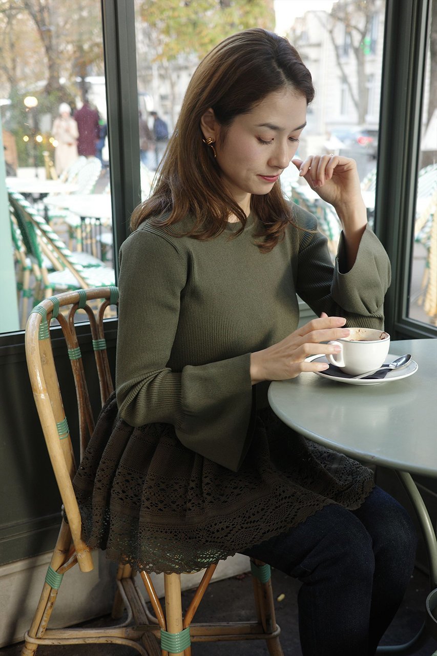 【アロー/aLORS】のPull en dentelle torsadee equestre Cadence レース付きニット 人気、トレンドファッション・服の通販 founy(ファニー) 　ファッション　Fashion　レディースファッション　Fashion for Women　トップス・カットソー　Cut & Sew Tops　ニット　Knit Tops & Sweaters　カジュアルプルオーバー・ニットトップス　Pullovers & Knit Tops / Casual Pullovers　スリーブ　Sleeve, Long Sleeve / Short Sleeve　ペプラム　Peplum, Flared Hem　モチーフ　Motif, Design Theme　レース　Lace, Lace Fabric　エレガント 上品　Elegant　冬　Winter / This Winter　春　Spring　other-8|ID: prp329100004771158 ipo3291000000036503306