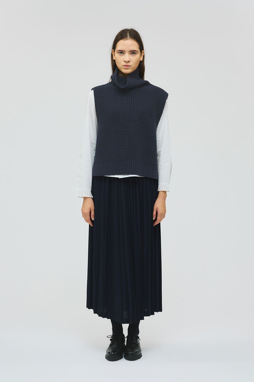 【ミズイロ インド/mizuiro ind】のワッフルハイネックベスト 人気、トレンドファッション・服の通販 founy(ファニー) 　ファッション　Fashion　レディースファッション　Fashion for Women　トップス・カットソー　Cut & Sew Tops　ニット　Knit Tops & Sweaters　ベスト&ジレ / 重ね着スタイル　Vests & Gilets　カジュアルプルオーバー・ニットトップス　Pullovers & Knit Tops / Casual Pullovers　インナー　Innerwear　カットソー　Cut and Sewn Top　シンプル　Simple, Minimal　ハイネック　High Neck, Mock Neck　ベスト　Vest, Waistcoat　モダン　Modern, Contemporary　ワッフル　Waffle, Waffle Knit　エレガント 上品　Elegant　other-6|ID: prp329100004772237 ipo3291000000035712114