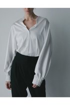 【ハー/HER.】の【11/20 12:00販売開始】サテンVネックブラウス 人気、トレンドファッション・服の通販 founy(ファニー) ファッション Fashion レディースファッション Fashion for Women トップス・カットソー Cut & Sew Tops シャツ・ブラウス・オフィスカジュアル Elegant Blouses & Button-Ups Vネックトップス V-Neck Tops / V-Cut Neckline Shirts サテン Satin, Glossy Fabric スリーブ Sleeve, Long Sleeve / Short Sleeve ロング Long, Long-Length 新作・新入荷 New Arrivals / New In thumbnail オフホワイト|ID: prp329100004772873 ipo3291000000034583767