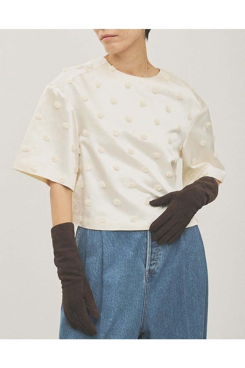 【ウィムガゼット/Whim Gazette】のボンボンジャガードブラウス インテリア・キッズ・メンズ・レディースファッション・服の通販 founy(ファニー) 　ファッション　Fashion　レディースファッション　Fashion for Women　トップス・カットソー　Cut & Sew Tops　シャツ・ブラウス・オフィスカジュアル　Elegant Blouses & Button-Ups　エレガント 上品　Elegant　サテン　Satin, Glossy Fabric　ショート　Short, Short Length　シンプル　Simple, Minimal　ジャカード／ジャガード　Jacquard, Woven Pattern　スリーブ　Sleeve, Long Sleeve / Short Sleeve　デニム　Denim, Jeans Material　ドット　Polka Dot, Dot Pattern　ホリデーシーズン　Holiday Season　ボックス　Boxy, Box Shape　ボトム　Bottoms, Lower Wear　別注　Limited Edition, Custom Order　新作・新入荷　New Arrivals / New In　エクリュ|ID: prp329100004774337 ipo3291000000034604511