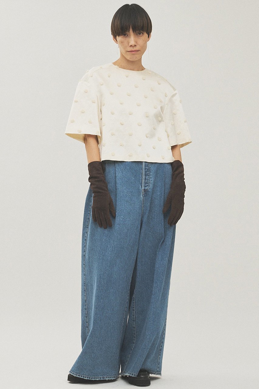 【ウィムガゼット/Whim Gazette】のボンボンジャガードブラウス 人気、トレンドファッション・服の通販 founy(ファニー) 　ファッション　Fashion　レディースファッション　Fashion for Women　トップス・カットソー　Cut & Sew Tops　シャツ・ブラウス・オフィスカジュアル　Elegant Blouses & Button-Ups　エレガント 上品　Elegant　サテン　Satin, Glossy Fabric　ショート　Short, Short Length　シンプル　Simple, Minimal　ジャカード／ジャガード　Jacquard, Woven Pattern　スリーブ　Sleeve, Long Sleeve / Short Sleeve　デニム　Denim, Jeans Material　ドット　Polka Dot, Dot Pattern　ホリデーシーズン　Holiday Season　ボックス　Boxy, Box Shape　ボトム　Bottoms, Lower Wear　別注　Limited Edition, Custom Order　新作・新入荷　New Arrivals / New In　other-4|ID: prp329100004774337 ipo3291000000034604514