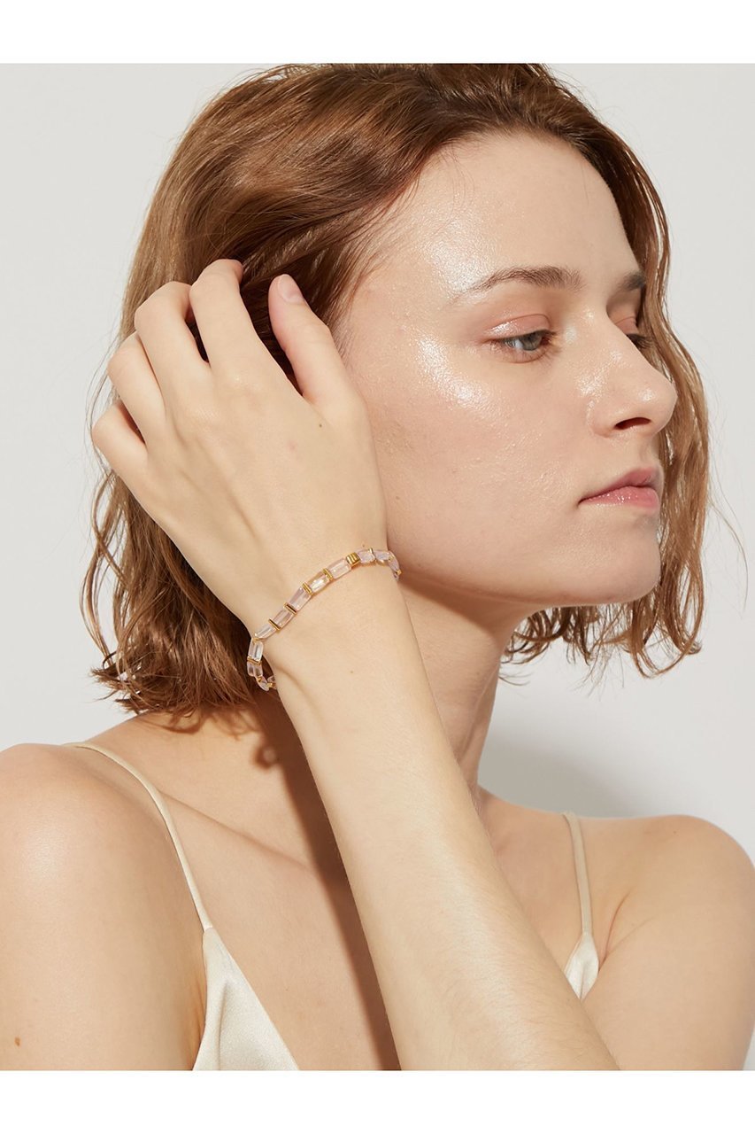 【アルティーダ ウード/ARTIDA OUD】の【11/27 0:00販売開始】amulette 「真実の愛を守りぬく」ラベンダーアメジスト ガムシェイプ ブレスレット 人気、トレンドファッション・服の通販 founy(ファニー) 　ファッション　Fashion　レディースファッション　Fashion for Women　ジュエリー　Jewelry　チェーン＆カフブレスレット　Cuff & Chain Bracelets　バングル・カフブレスレット　Bangles & Cuff Bracelets　シェイプ　Shape, Slim Fit　パープル　Purple, Violet　ブレスレット　Bracelet, Wristband　ラベンダー　Lavender　新作・新入荷　New Arrivals / New In　other-4|ID: prp329100004775354 ipo3291000000034614875