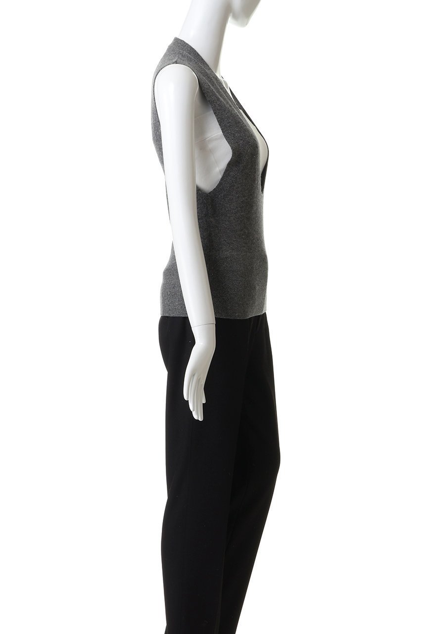 【マディソンブルー/MADISONBLUE】のDEEP V NECK VEST ディープVネックベスト 人気、トレンドファッション・服の通販 founy(ファニー) 　ファッション　Fashion　レディースファッション　Fashion for Women　トップス・カットソー　Cut & Sew Tops　ニット　Knit Tops & Sweaters　カーディガン・羽織り　Layered Style Cardigans　ベスト&ジレ / 重ね着スタイル　Vests & Gilets　Vネックトップス　V-Neck Tops / V-Cut Neckline Shirts　カーディガン　Cardigan, Knitwear　スラックス　Slacks, Dress Pants　フォルム　Silhouette, Form　ベスト　Vest, Waistcoat　ワイド　Wide, Wide Fit　新作・新入荷　New Arrivals / New In　other-3|ID: prp329100004775397 ipo3291000000034615204