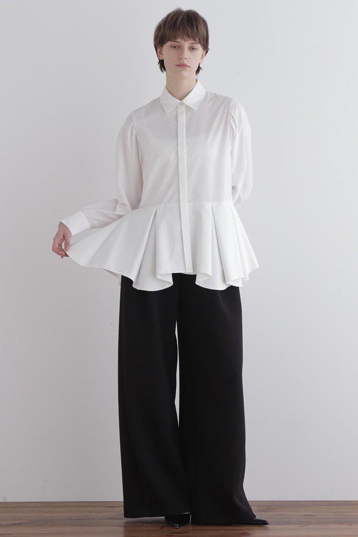 【ル フィル/LE PHIL】のダンボールワイドシルエットパンツ インテリア・キッズ・メンズ・レディースファッション・服の通販 founy(ファニー) https://founy.com/ ファッション Fashion レディースファッション Fashion for Women パンツ Pants & Trousers エレガント 上品 Elegant スニーカー Sneakers, Trainers セットアップ Set-Up, Coordinated Outfit ダウン Down, Puffer ドレープ Drape, Draping Fabric ペプラム Peplum, Flared Hem ワイド Wide, Wide Fit |ID: prp329100004775415 ipo3291000000036750971